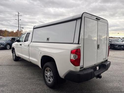 Super White 2019 Toyota Tundra SR