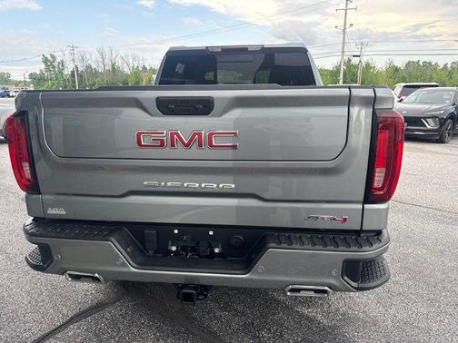 Sterling Metallic 2024 GMC Sierra 1500 AT4