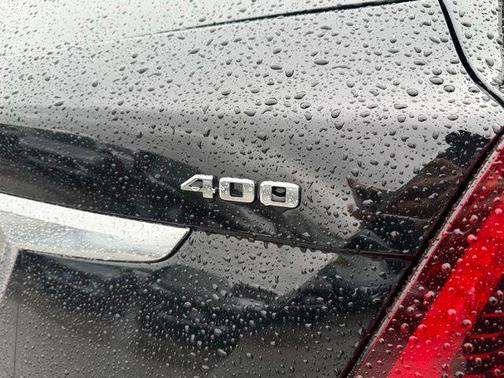 Stellar Black Metallic 2024 Cadillac XT5 Premium Luxury