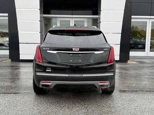 Stellar Black Metallic 2024 Cadillac XT5 Premium Luxury