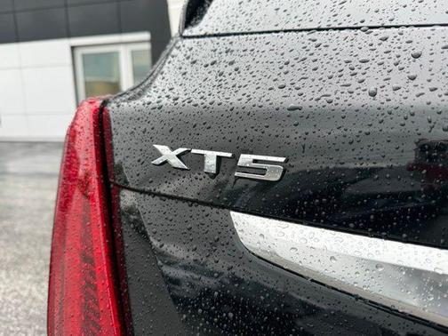 Stellar Black Metallic 2024 Cadillac XT5 Premium Luxury