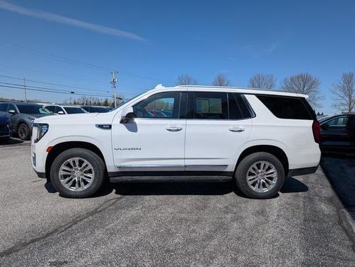 2022 GMC Yukon SLT