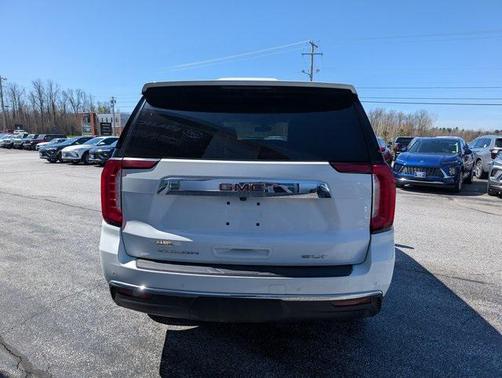 2022 GMC Yukon SLT