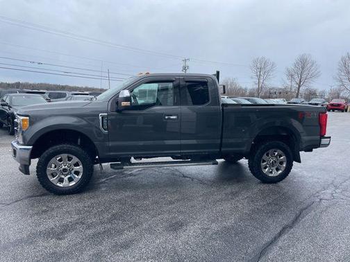 Magnetic 2017 Ford F-250 Lariat