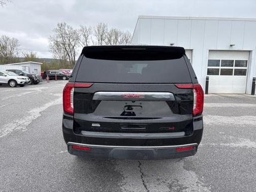 2024 GMC Yukon XL 4WD AT4