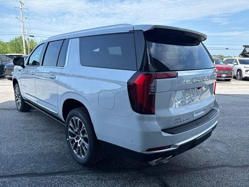 Glacier White Tricoat 2026 GMC Yukon XL Denali