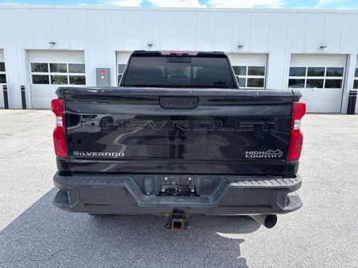 Black 2022 Chevrolet Silverado 2500 High Country