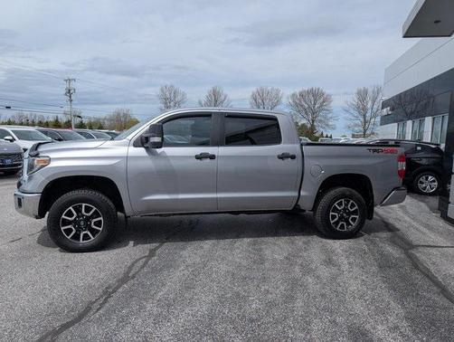 2018 Toyota Tundra SR5