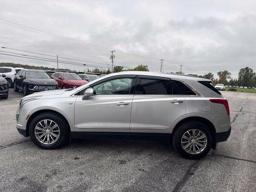 Radiant Silver Metallic 2018 Cadillac XT5 Luxury