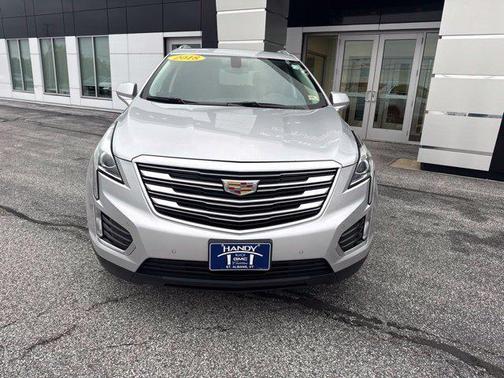 Radiant Silver Metallic 2018 Cadillac XT5 Luxury