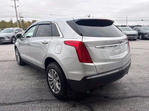 Radiant Silver Metallic 2018 Cadillac XT5 Luxury