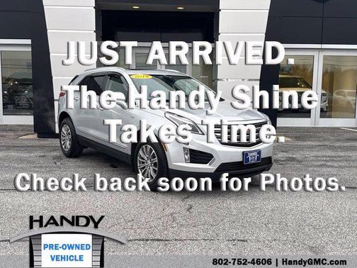 Radiant Silver Metallic 2018 Cadillac XT5 Luxury