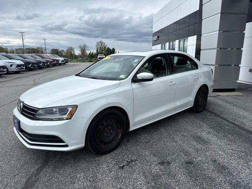 White 2017 Volkswagen Jetta 1.4T SE