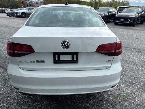 White 2017 Volkswagen Jetta 1.4T SE