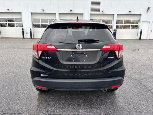 Black 2022 Honda HR-V EX