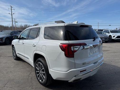 2022 GMC Acadia Denali