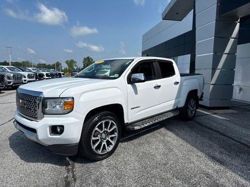 Summit White 2019 GMC Canyon Denali