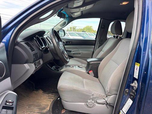Blue Ribbon Metallic 2014 Toyota Tacoma Base