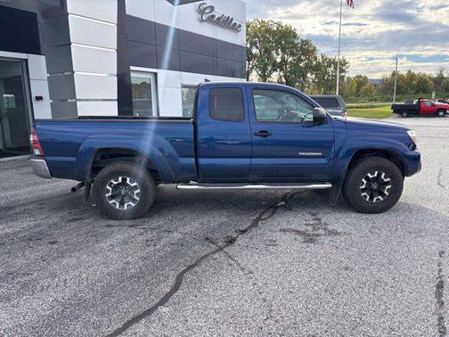 Blue Ribbon Metallic 2014 Toyota Tacoma Base