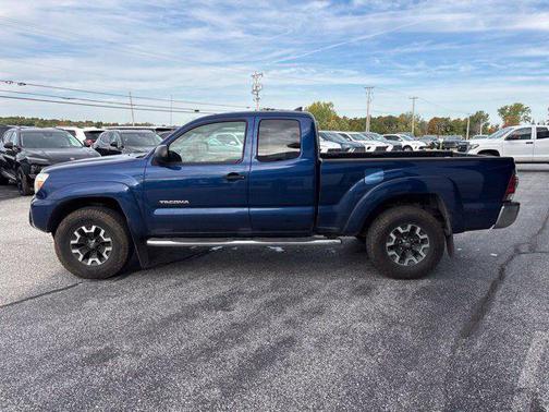 Blue Ribbon Metallic 2014 Toyota Tacoma Base