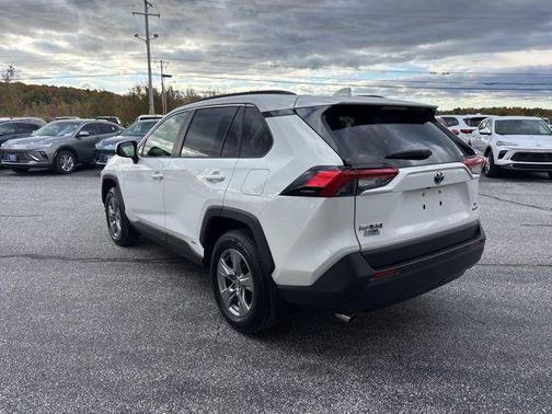 2024 Toyota RAV4 Hybrid LE