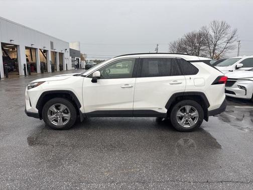 2024 Toyota RAV4 Hybrid LE