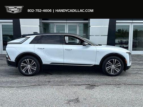 Vibrant White Tricoat 2026 Cadillac LYRIQ Luxury