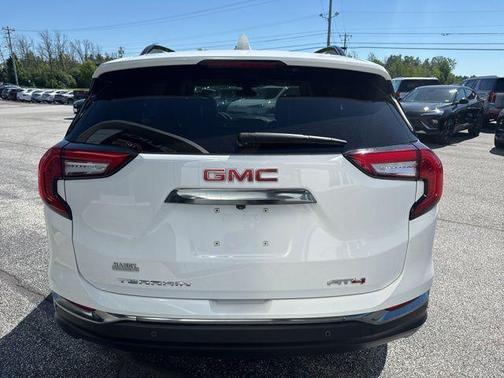 Summit White 2023 GMC Terrain AWD AT4