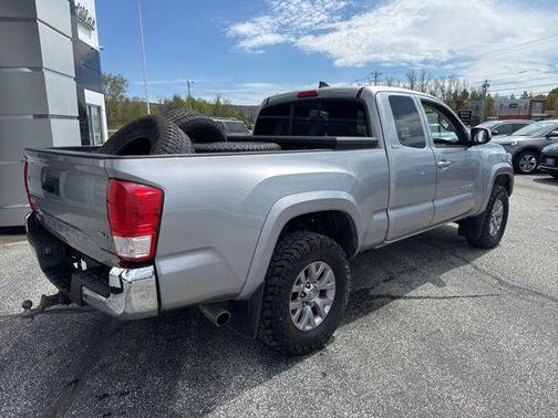 Silver Sky Metallic 2017 Toyota Tacoma SR5