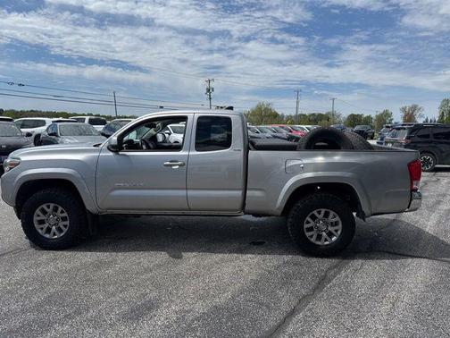 Silver Sky Metallic 2017 Toyota Tacoma SR5