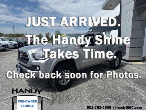 Silver Sky Metallic 2017 Toyota Tacoma SR5