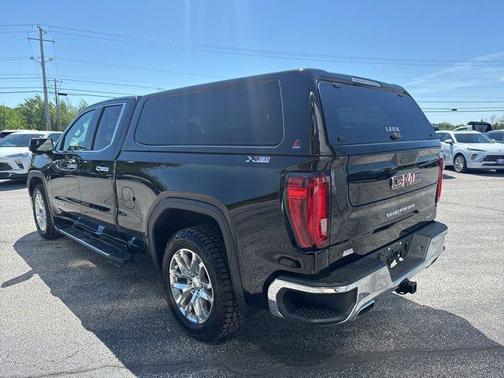 Onyx Black 2019 GMC Sierra 1500 SLT