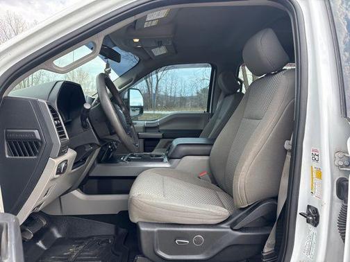 Oxford White 2019 Ford F-250 XLT