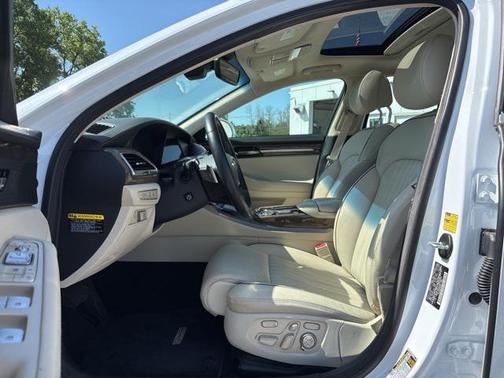 2019 Genesis G90 Premium