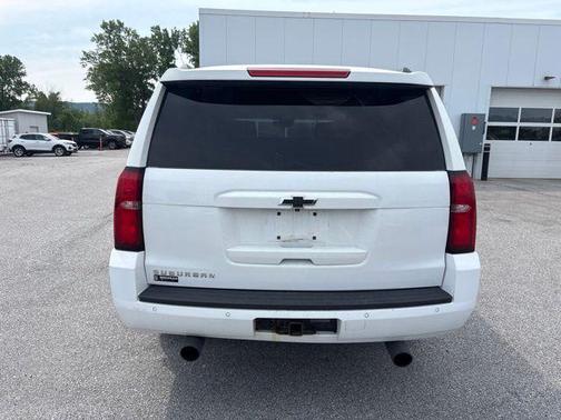 Summit White 2020 Chevrolet Suburban LT