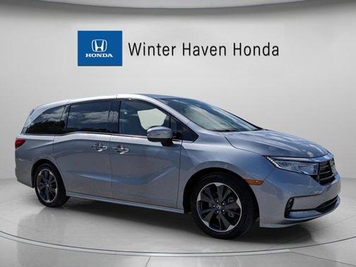 Lunar Silver Metallic 2023 Honda Odyssey Elite