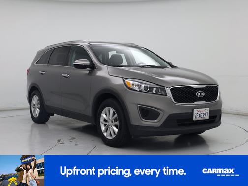 Gray 2016 Kia Sorento LX
