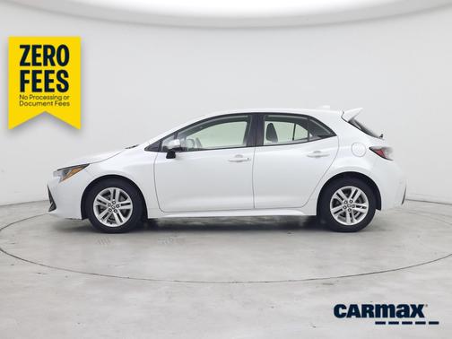White 2022 Toyota Corolla Hatchback SE