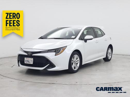 White 2022 Toyota Corolla Hatchback SE