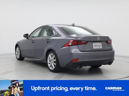 2016 Lexus IS 200t Base (A8)