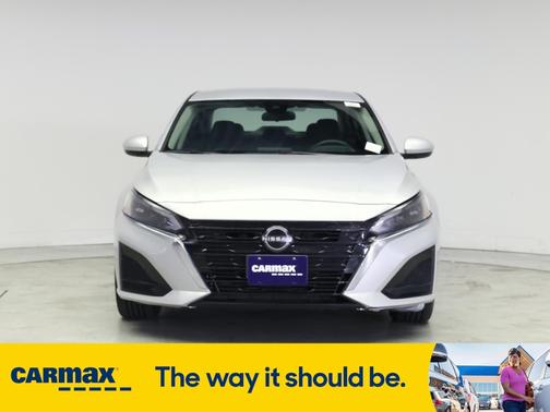 2023 Nissan Altima SV
