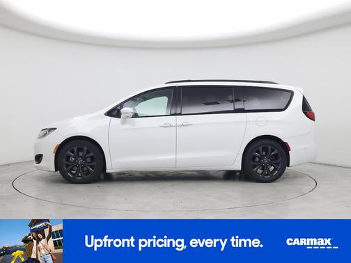 White 2019 Chrysler Pacifica Limited