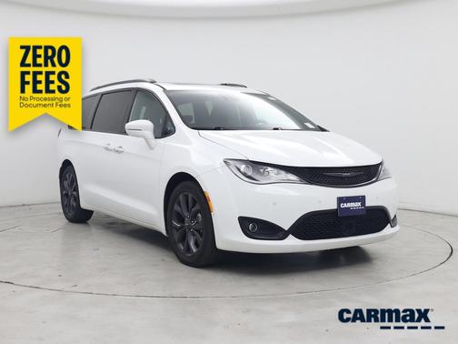 White 2019 Chrysler Pacifica Limited