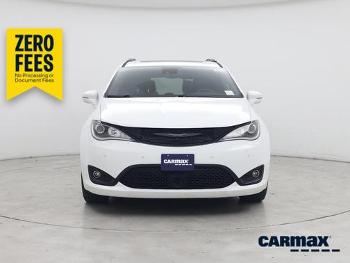 White 2019 Chrysler Pacifica Limited