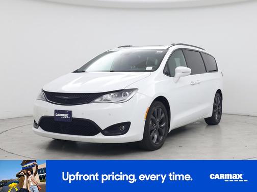 White 2019 Chrysler Pacifica Limited