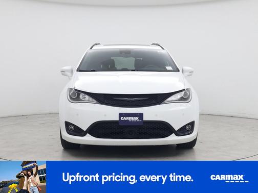 White 2019 Chrysler Pacifica Limited