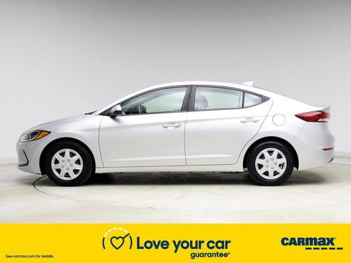 Photo 3 of 24 of 2017 Hyundai Elantra SE