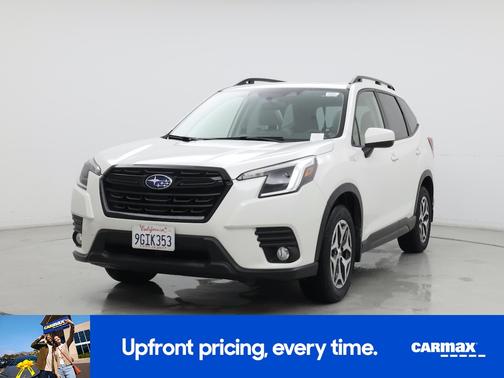 White 2023 Subaru Forester Premium