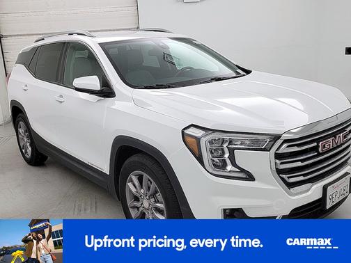 White 2022 GMC Terrain SLT