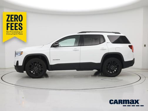 White 2023 GMC Acadia SLT